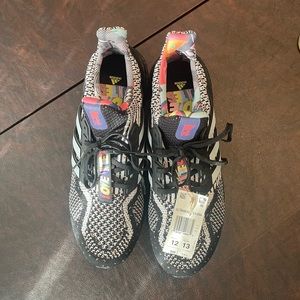 adidas Ultraboost 5.0 DNA shoes, US Men’s 12, Love Unites